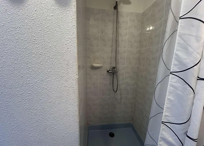 Appartement Appt 2 Pieces Avec Climatisation Et Parking, Vue Sur - Port Camargue - Fr-1-250-299 Le Grau-du-Roi