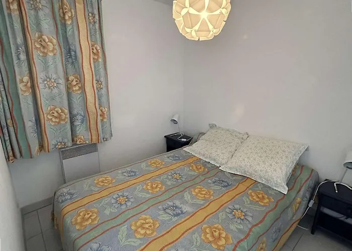Appt 2 Pieces Avec Climatisation Et Parking, Vue Sur - Port Camargue - Fr-1-250-299 * Le Grau-du-Roi