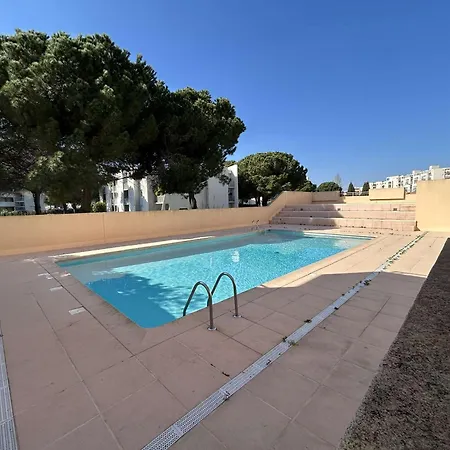 Appt 2 Pieces Avec Climatisation Et Parking, Vue Sur - Port Camargue - Fr-1-250-299