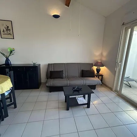 Appt 2 Pieces Avec Climatisation Et Parking, Vue Sur - Port Camargue - Fr-1-250-299 * Le Grau-du-Roi