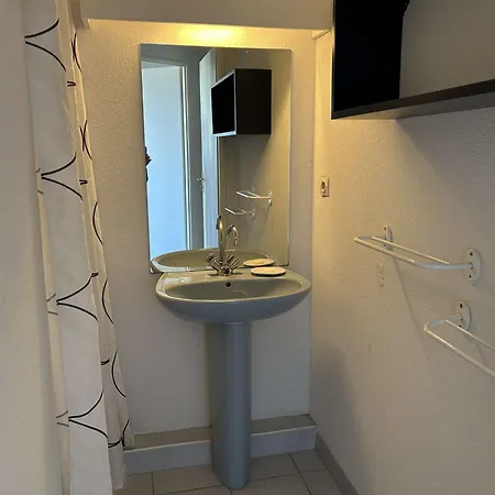 Appt 2 Pieces Avec Climatisation Et Parking, Vue Sur - Port Camargue - Fr-1-250-299 Apartment
