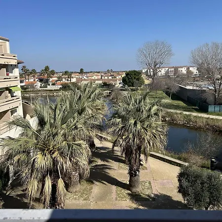 Appt 2 Pieces Avec Climatisation Et Parking, Vue Sur - Port Camargue - Fr-1-250-299 Le Grau-du-Roi